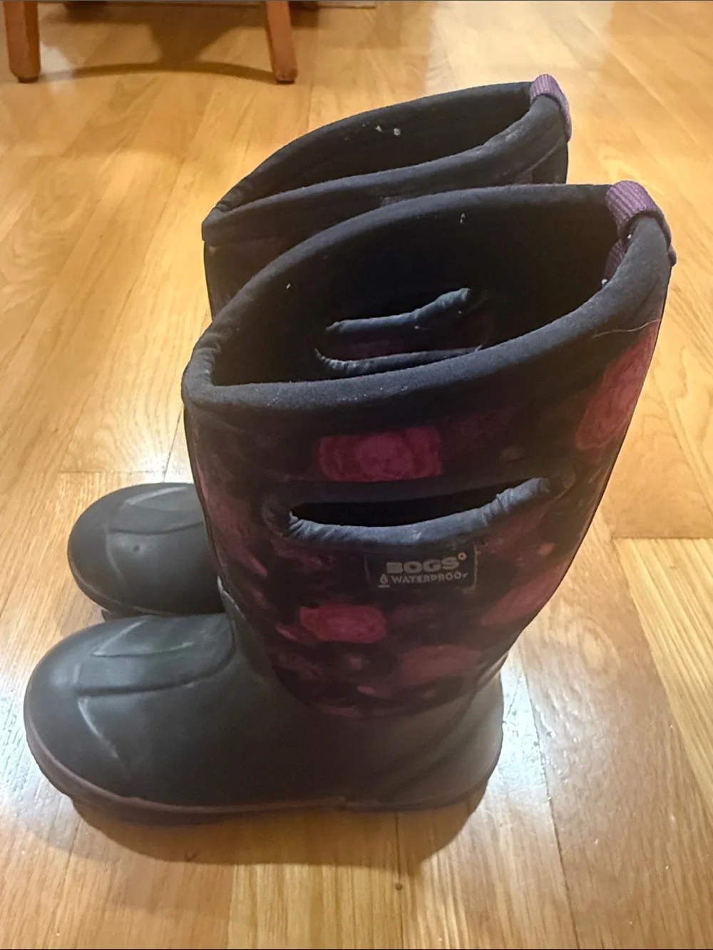Bogs girls snow boots size 2.